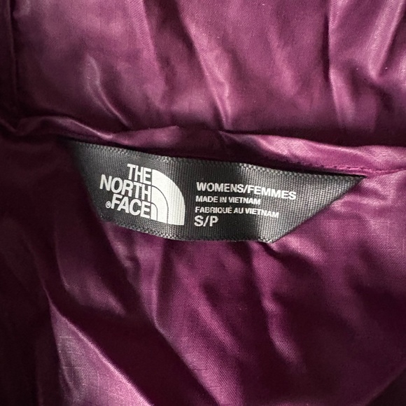 The North Face - Packable Wind Shell - Picture 3 of 5
